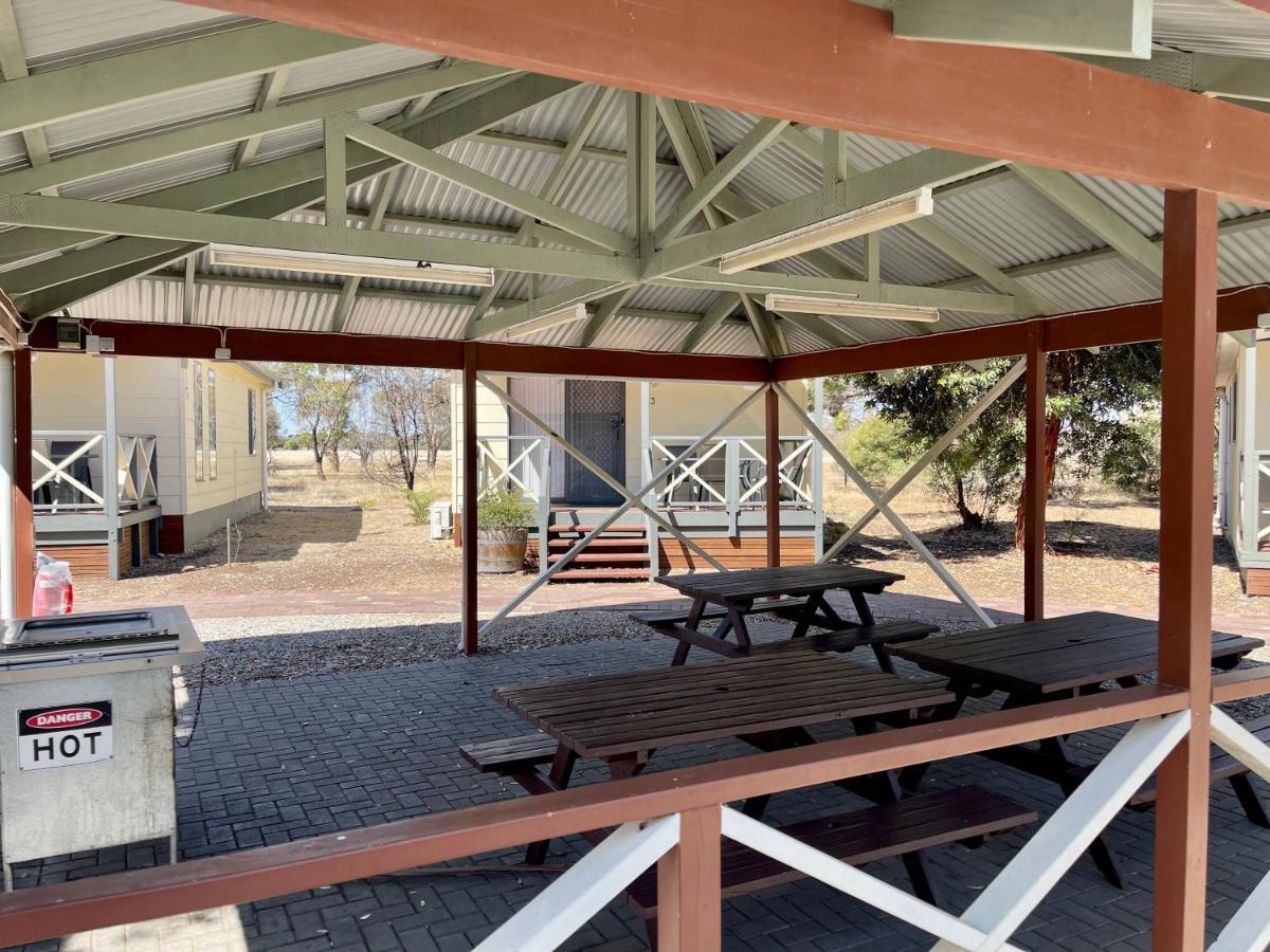 Big4 Port Willunga Tourist Park Hotel Aldinga Bagian luar foto