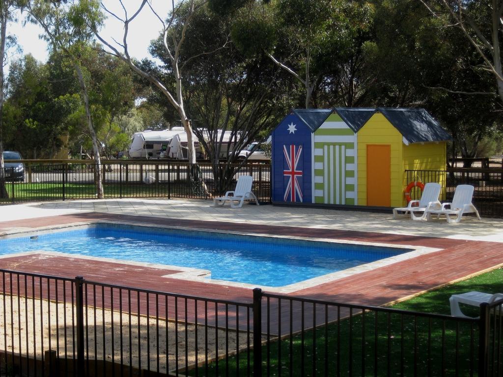 Big4 Port Willunga Tourist Park Hotel Aldinga Bagian luar foto